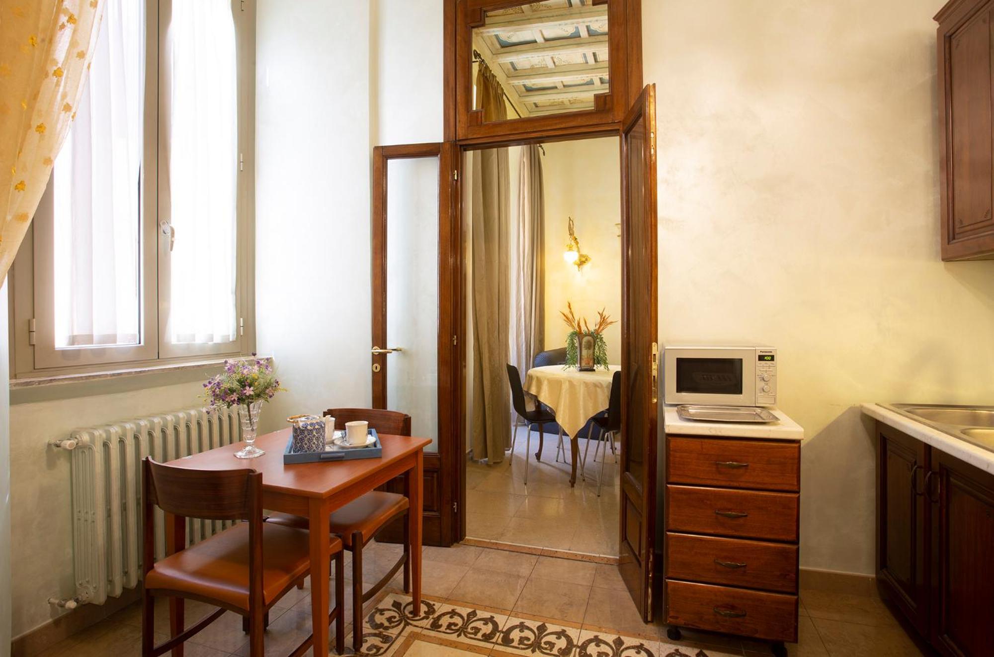 Domus Minervae Apartment *